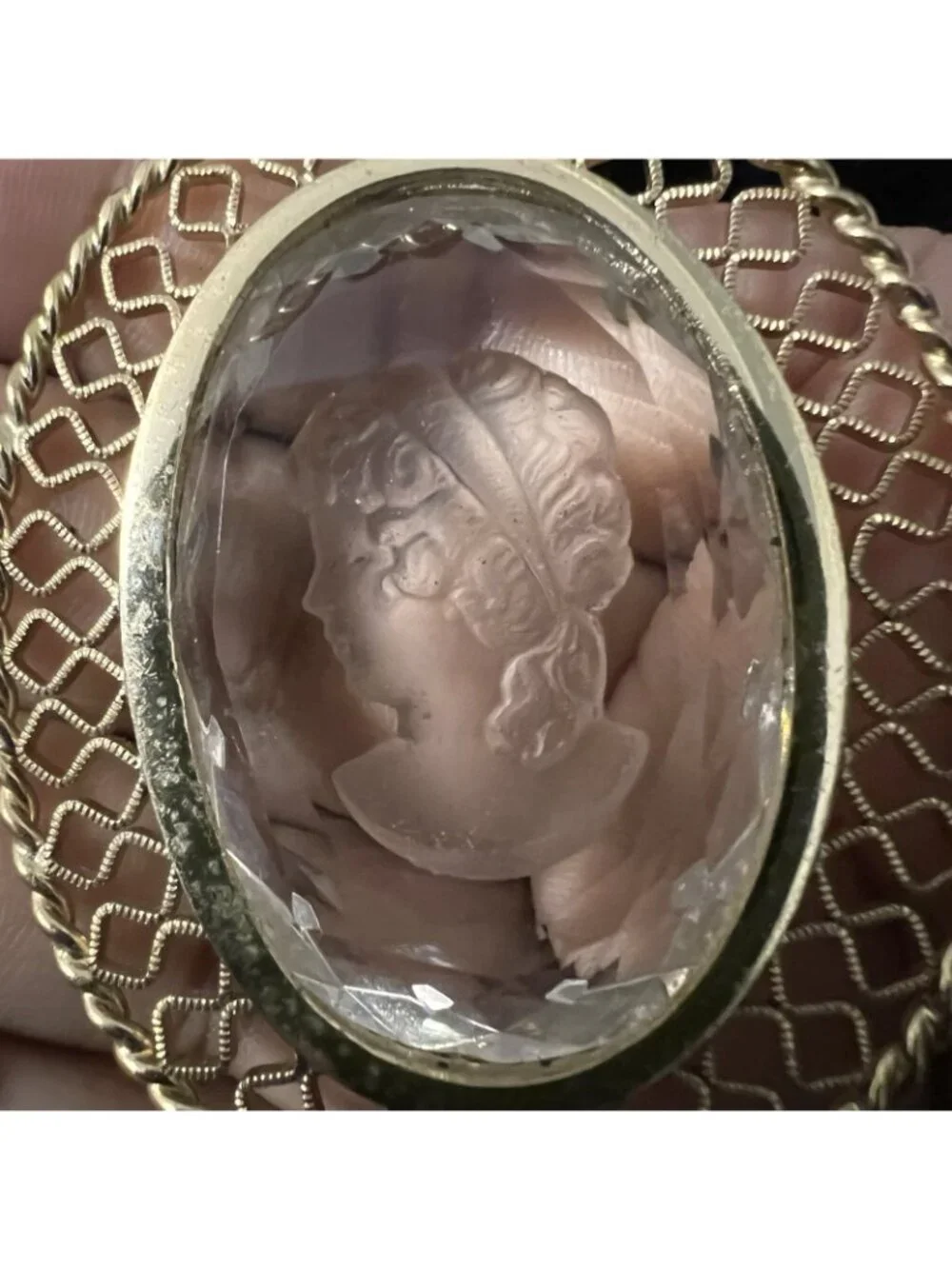 VTG Whiting & Davis Frosted Glass Intaglio Portrait Cameo Pendant Chain Necklace